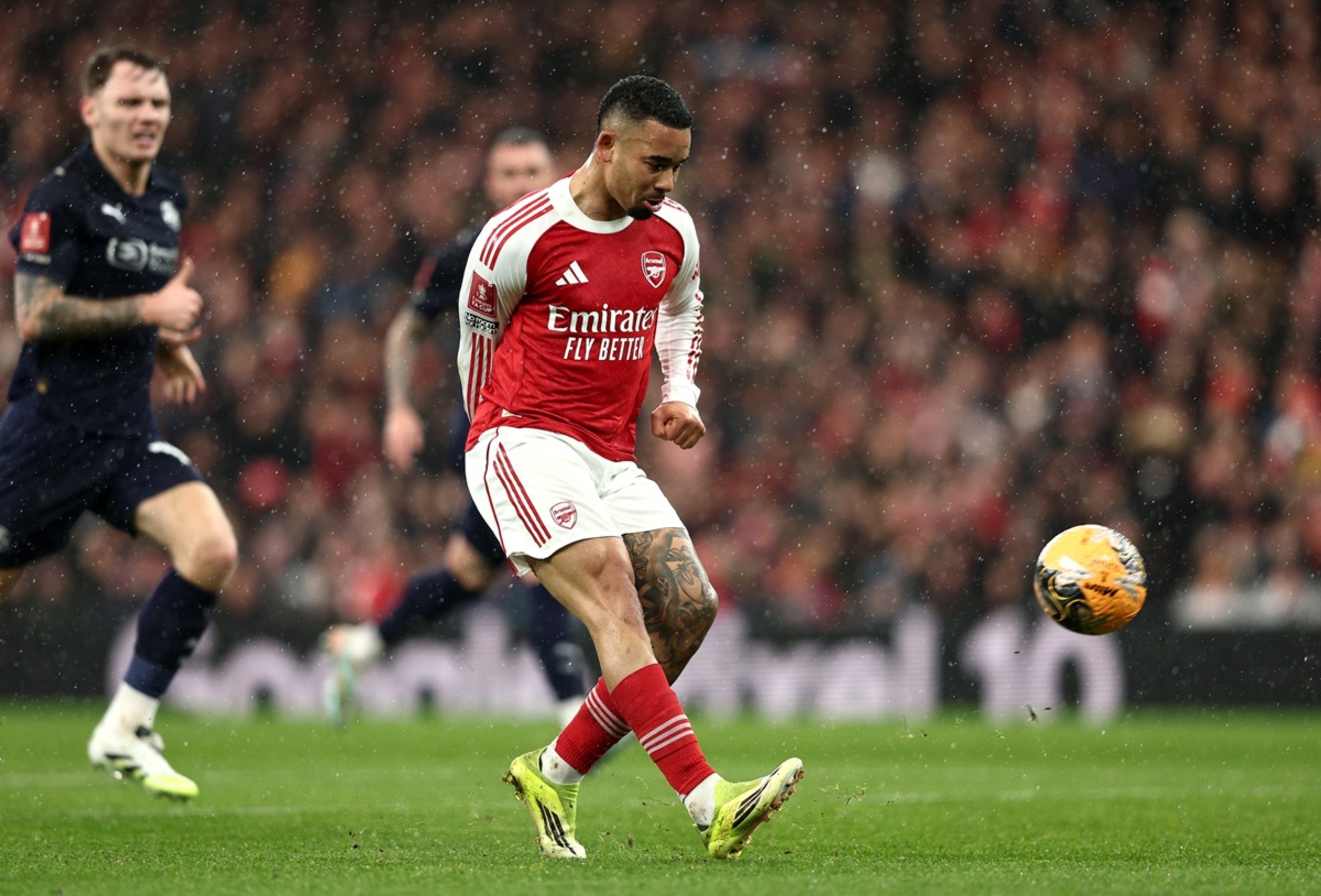 Italian side continues to push for a summer swoop for Arsenal man