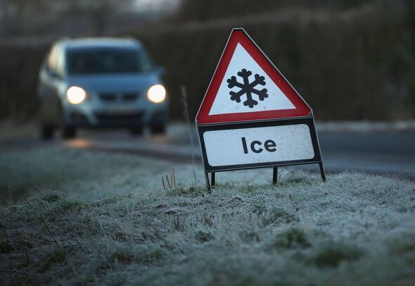 Met Office issues new 14-hour yellow ice warning for 6 regions - full list