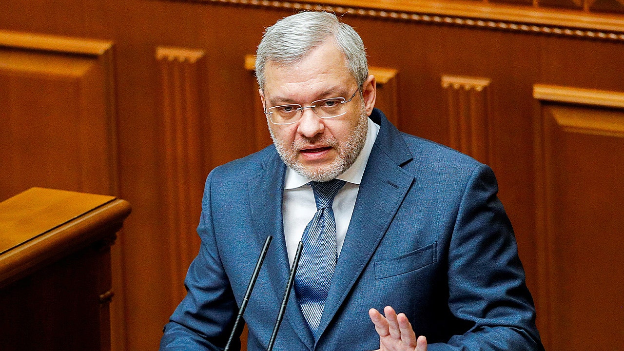 Zelenskyy ally arrested trying to flee Ukraine as massive corruption probe deepens<br><br>