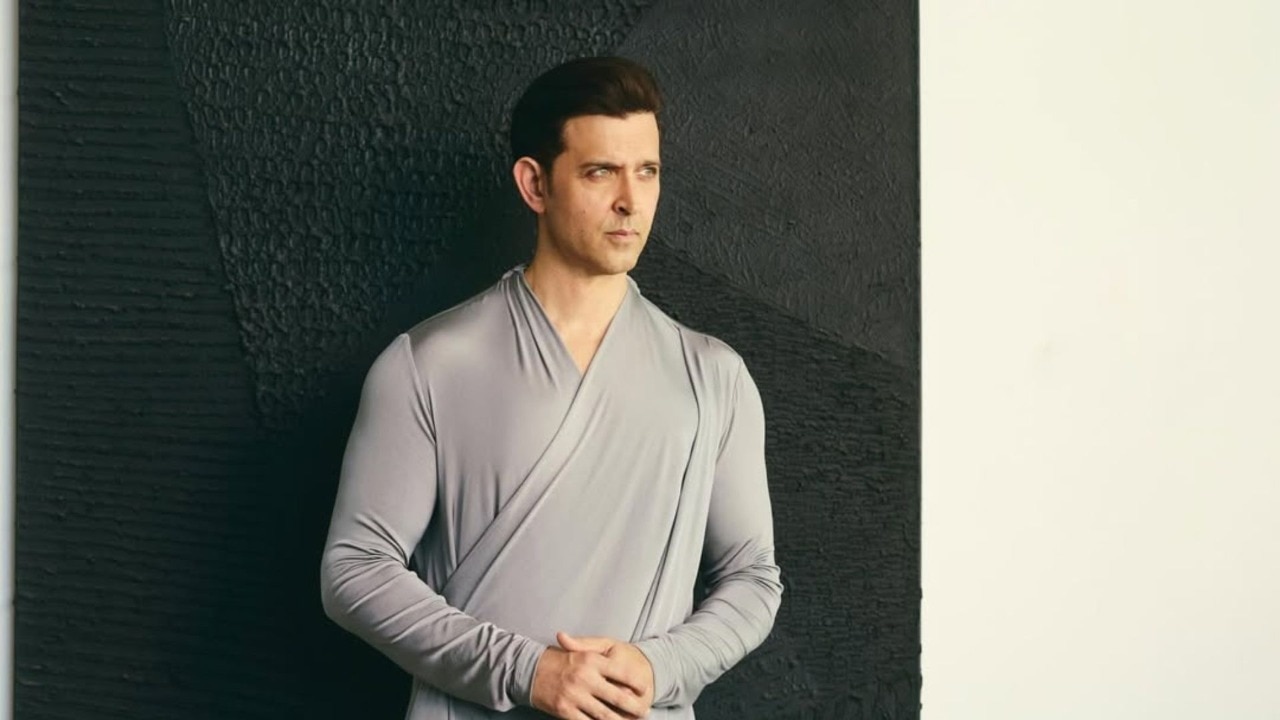 Hrithik Roshan reacts to Mumbai pillar collapse, seeks strict action