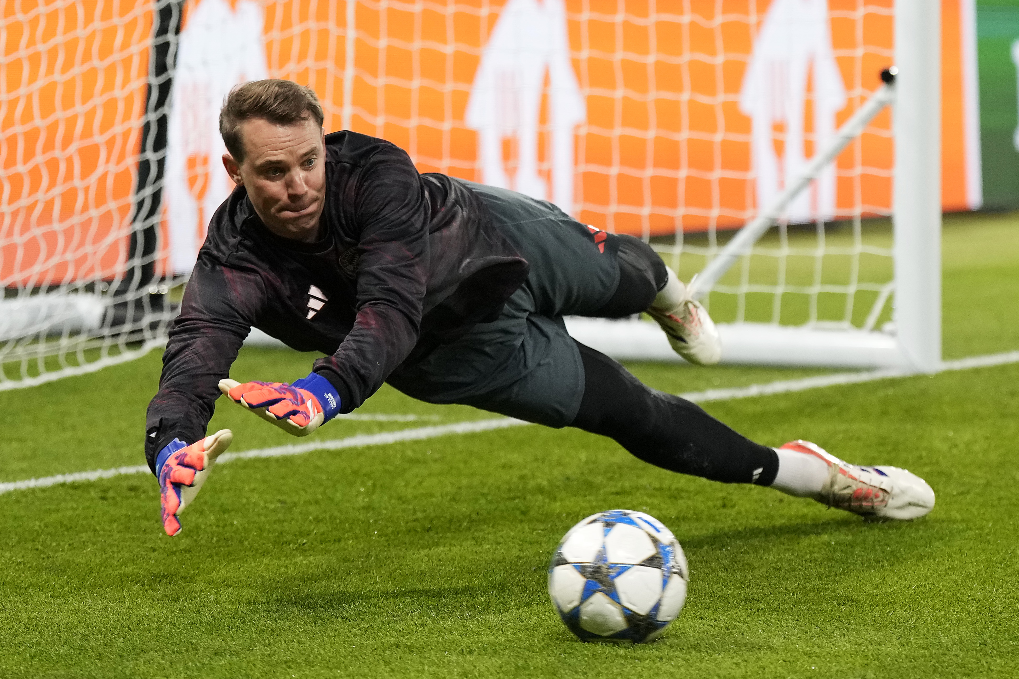 Bayern Munich’s Manuel Neuer on the perfect save