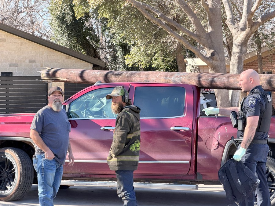 Driver arrested after crashing into telephone pole in South Abilene