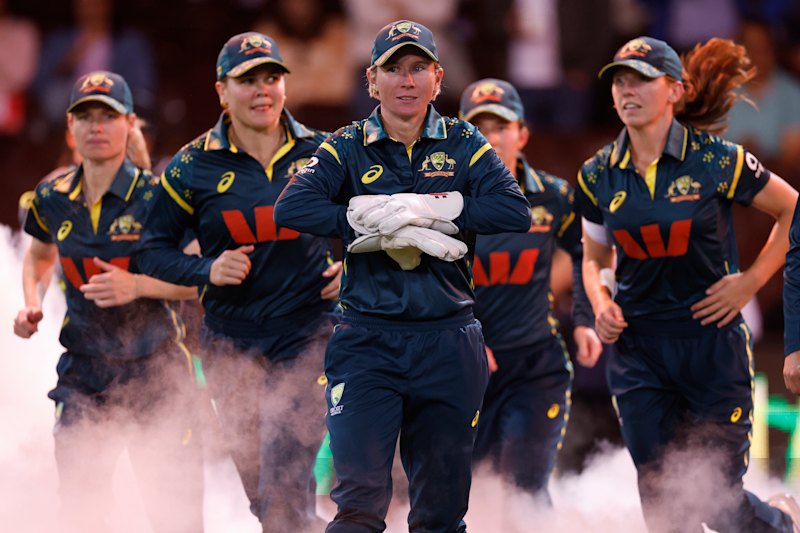 With Alyssa Healy retired, Beth Mooney took the gloves for Australia.