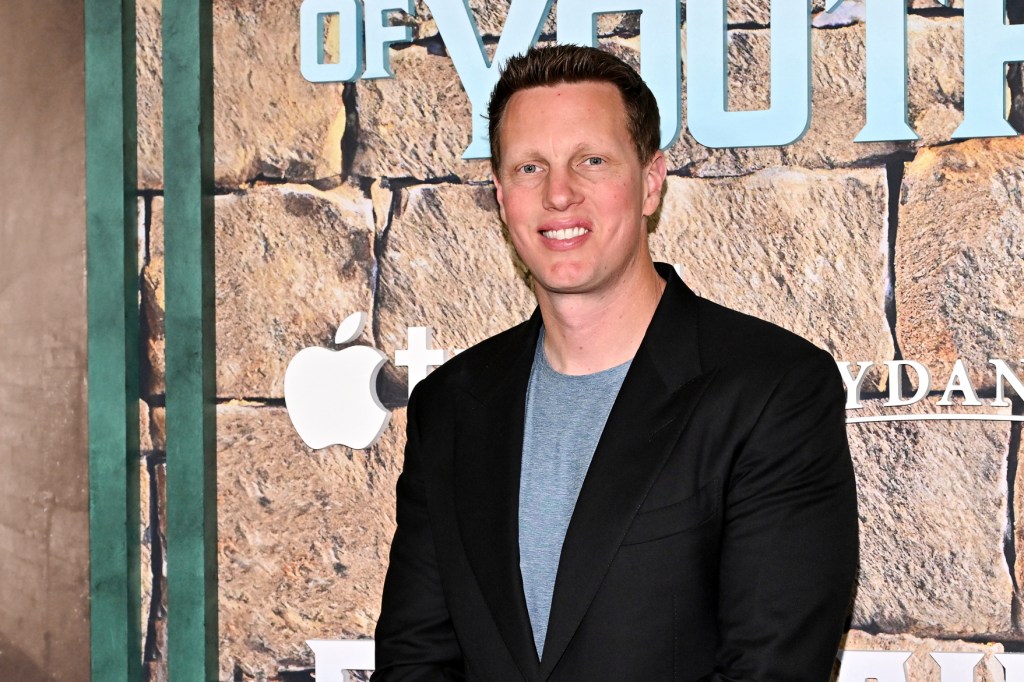 Why Paramount may soon pull ahead of Netflix in battle for Warner Bros ...