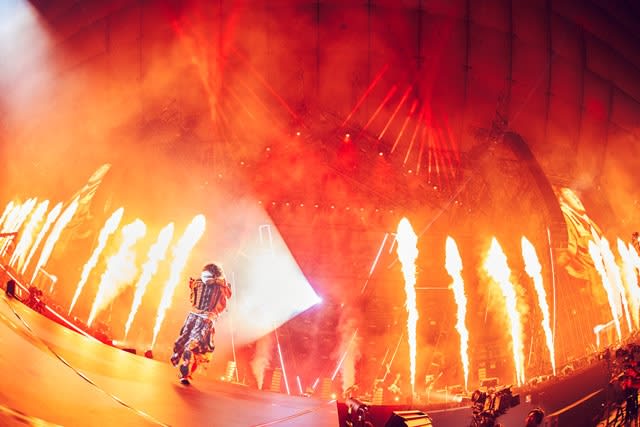 Vaundy、ドーム・ツアー〈SILENCE〉東京公演にて初のアジア・ツアー