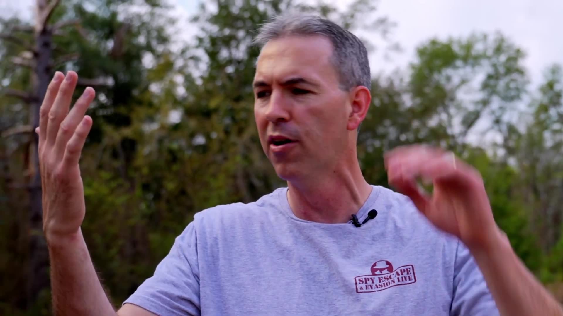 Former CIA officer reveals how scammers use missing kids to sell houses