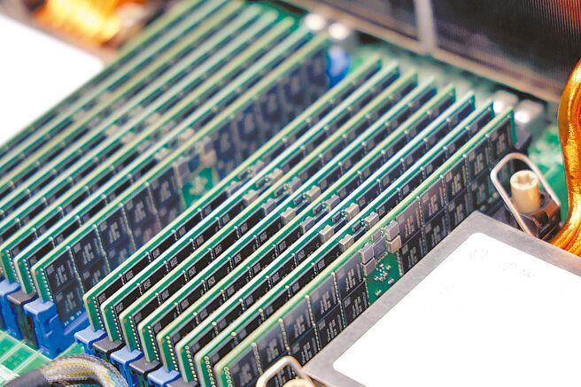 AI通膨暴衝、記憶體瘋漲，帶動舊電腦升值。（本報資料照片）