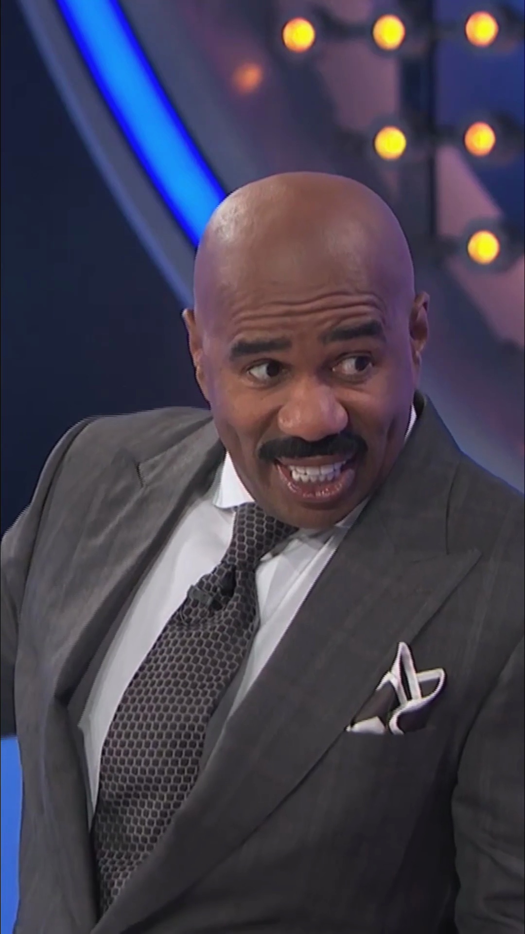 He says it with confidence — but it’s already on the board on Family Feud