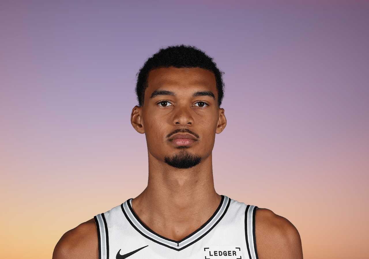 Victor Wembanyama is no longer listed on the Spurs<br>