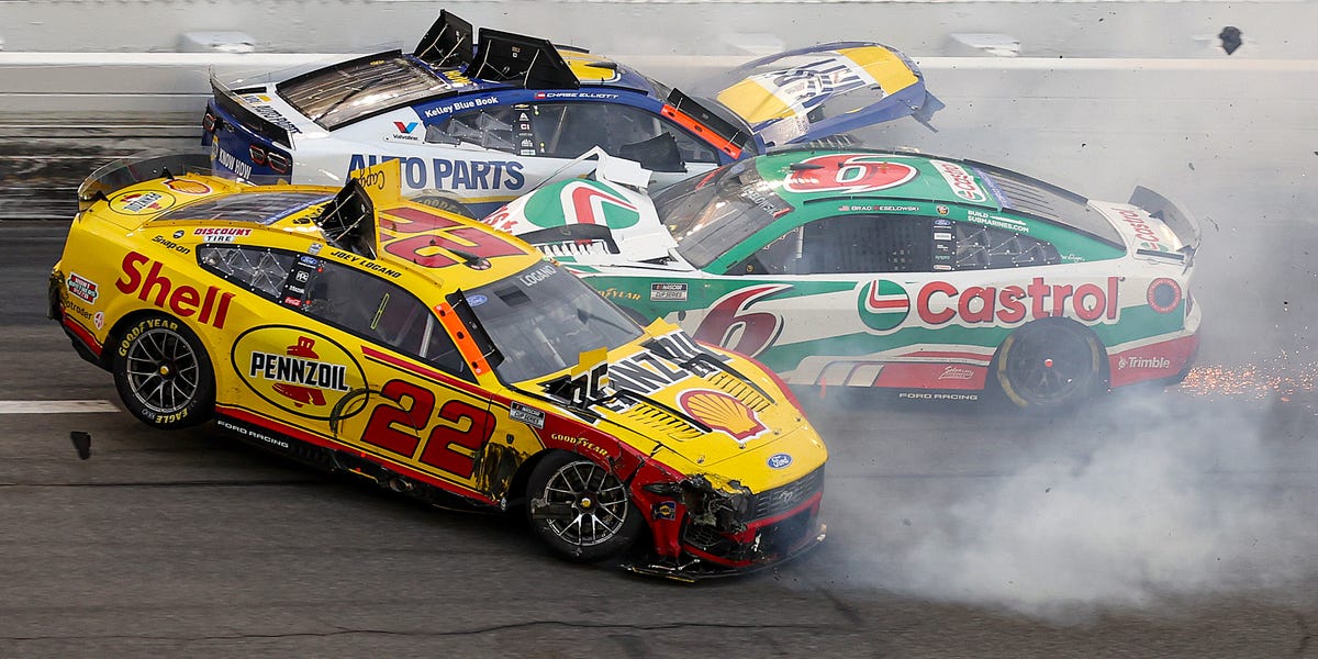 Joey Logano overcomes damage to finish third in Daytona 500