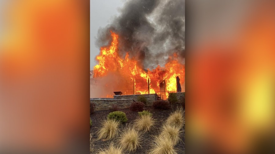 Firefighters battle heavy housefire in Seneca