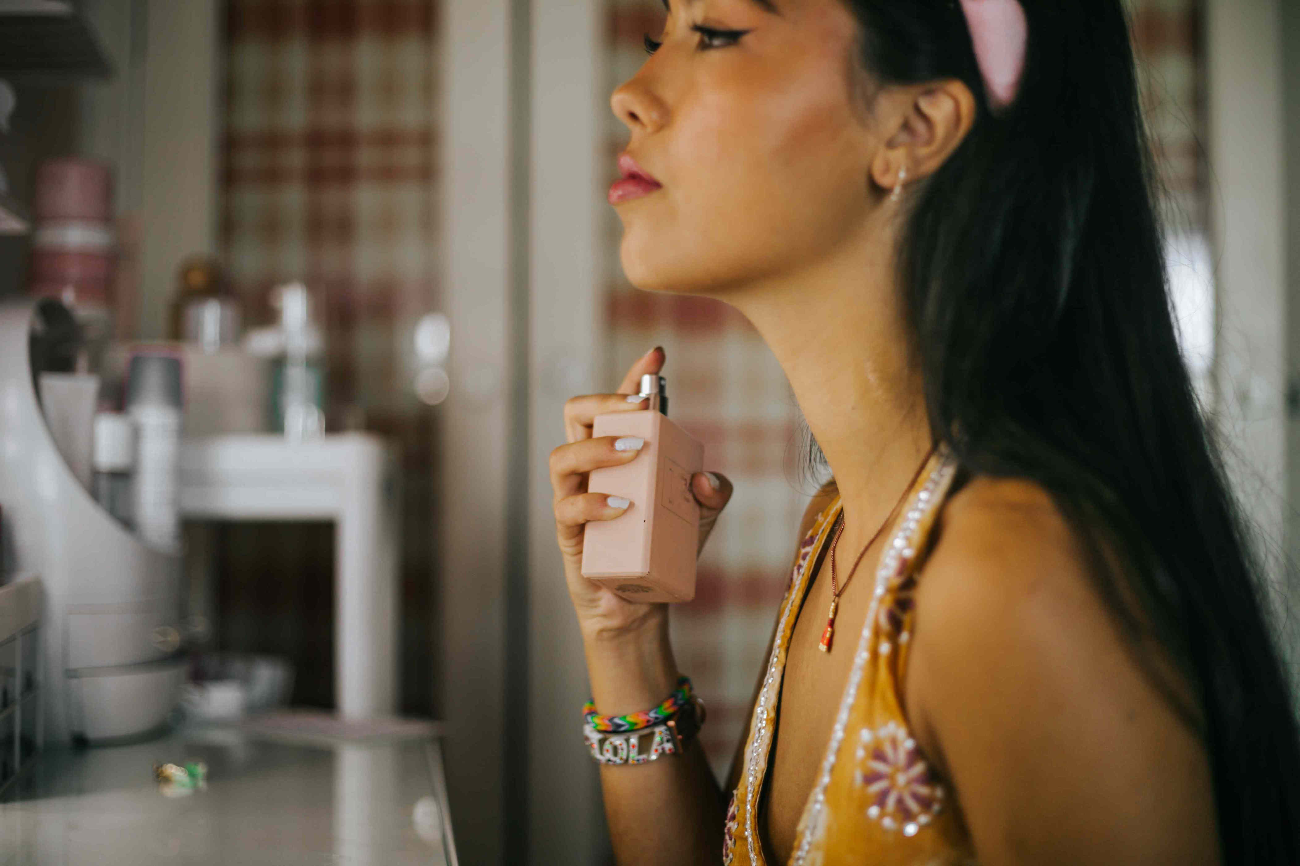I Own 165 Perfumes, and These 8 Intoxicating Scents Last 12+ Hours Without Touch-Ups—From Gourmands to Florals