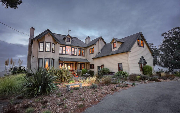 Inside the iconic 'Scream' mansion as fans flock to visit ahead of 7th film