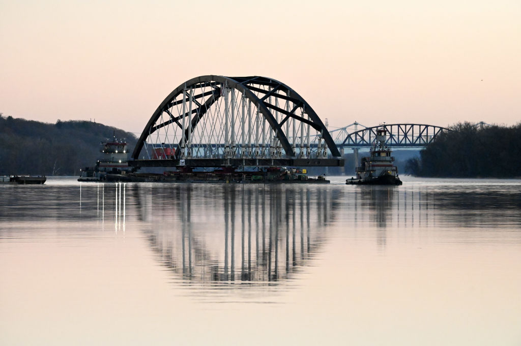 NJ Transit, Amtrak warn of potential delays for weeks as Portal Bridge ...