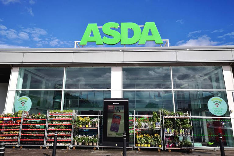 'Stunning' £7 George at Asda artwork looks like £139 B&Q version