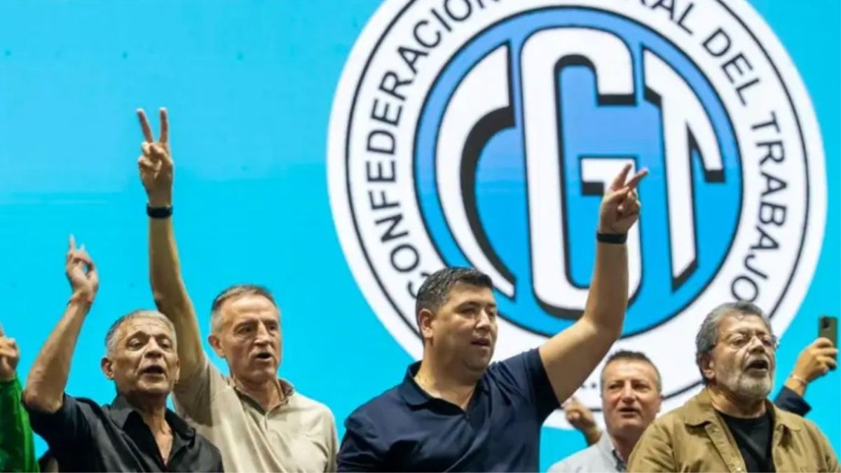 El Gobierno advirtió que le descontará el día a los estatales que ...