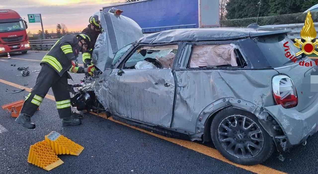 Incidente tra auto e camion sull'A4: grave una donna, portata in ...