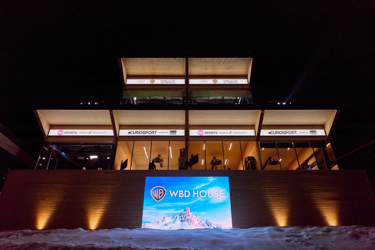 Netflix’s Warner Bros. deal is under fire. Why the odds are shifting in Paramount’s favor.<br>