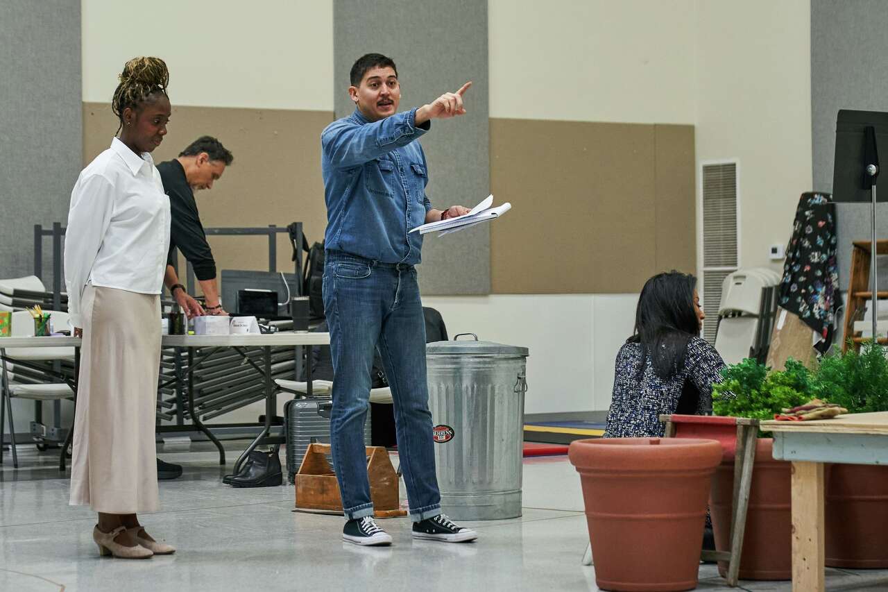 How Jimmy Smits and Wanda De Jesús are upping the stakes of an Arthur ...