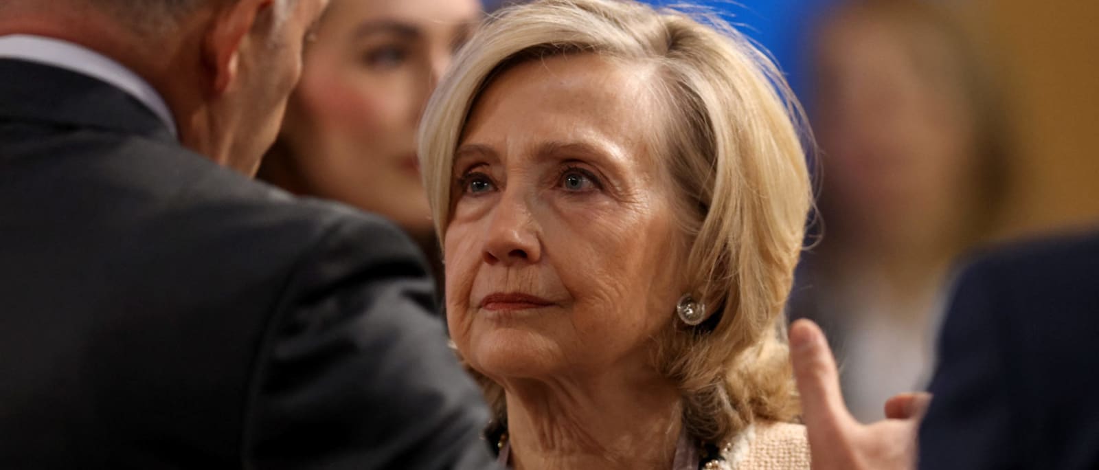 'Sorry it makes you nervous': Hillary Clinton gets into testy exchange ...