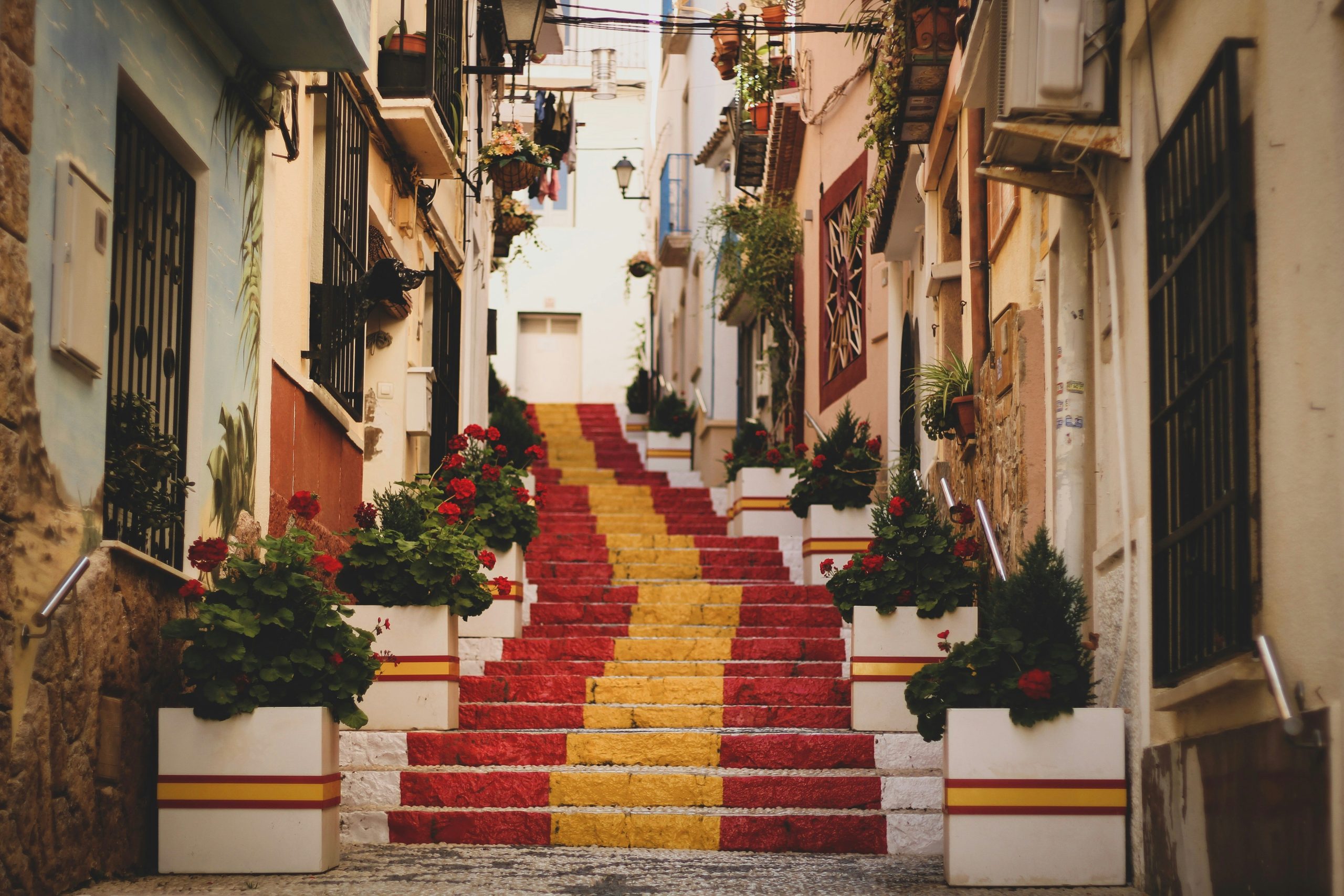 20-cities-in-spain-with-fairytale-old-towns