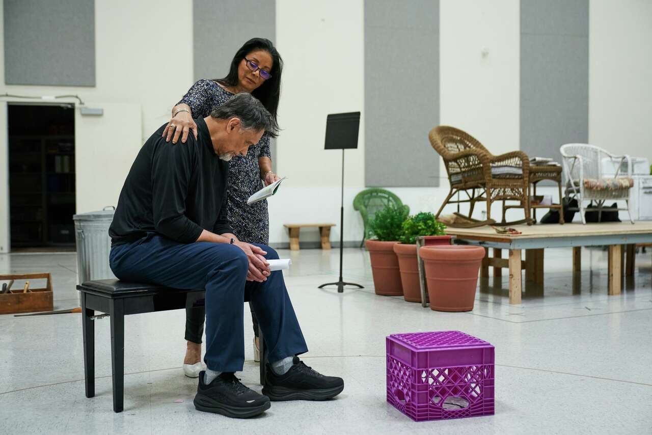 How Jimmy Smits and Wanda De Jesús are upping the stakes of an Arthur ...