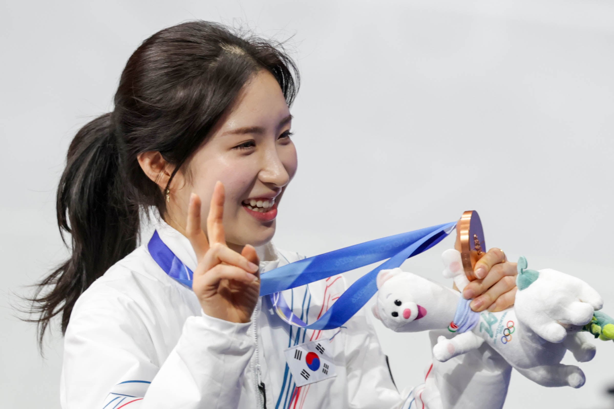 Kim Gil-li secures 1000m bronze after collisions, aims higher