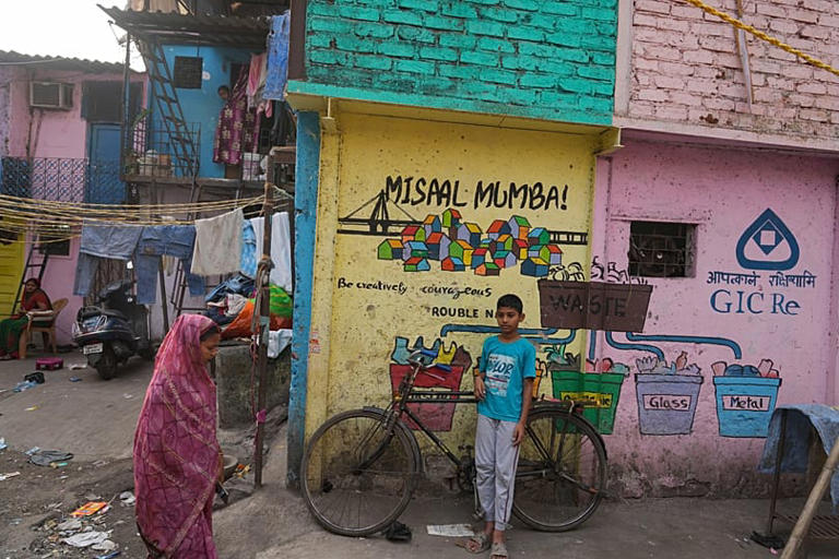 Slumdog Millionaire: Meet the Global Teacher Prize winner using slum ...