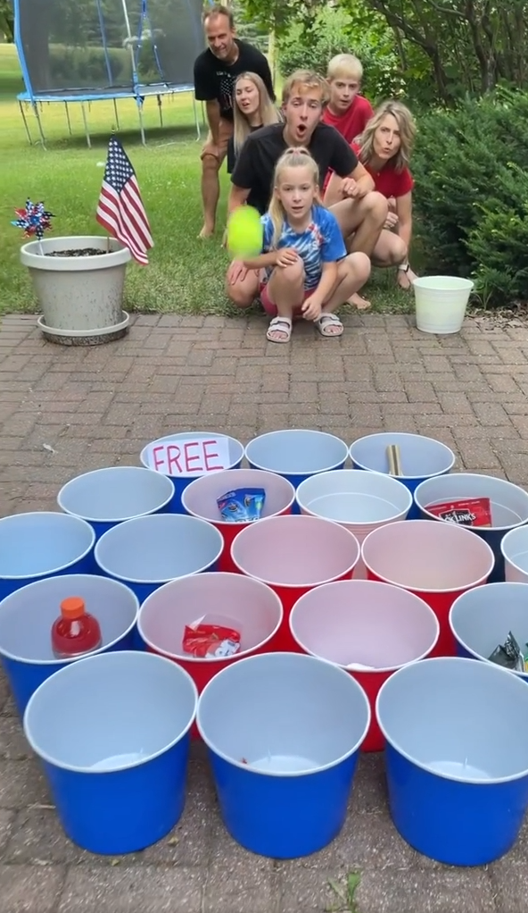 Bucket ball toss family prize challenge