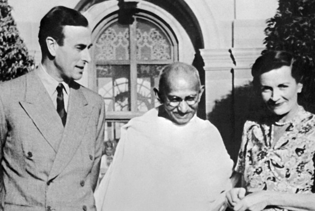 El camino hacia la felicidad, según Mahatma Gandhi: 'Se alcanza cuando ...