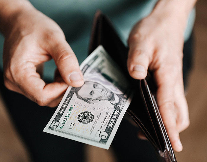 I tend to save $30-$60 on every purchase: 35 frugal hacks to help ...