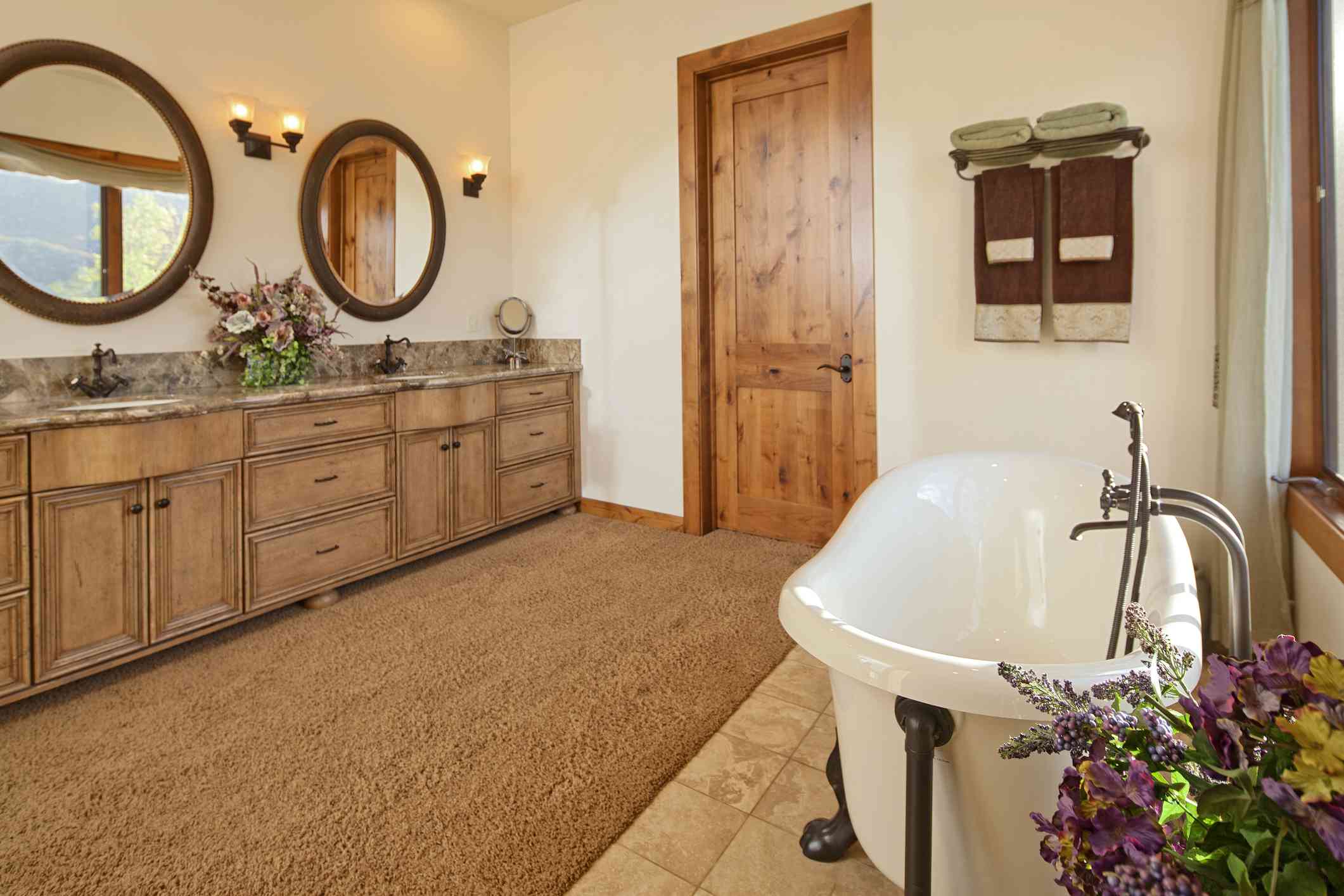 8 things in your bathroom that instantly give designers the ick
