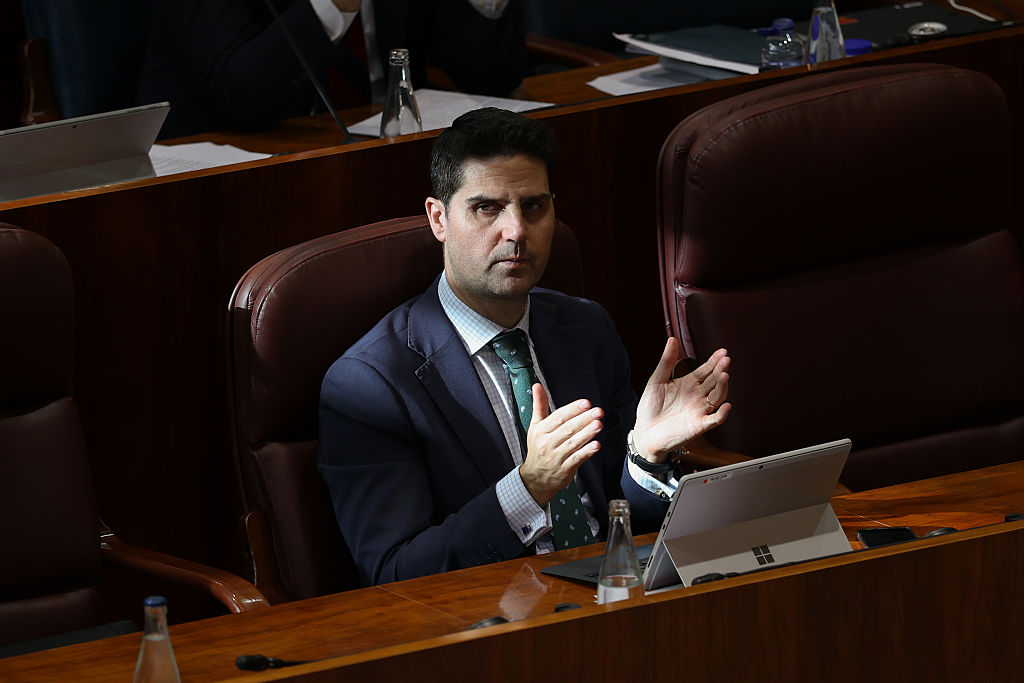 Díaz Ayuso cesa a su consejero de Educación ante la crisis abierta por ...