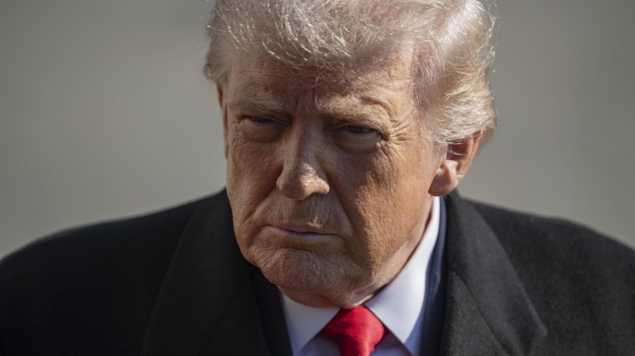 Trump directs federal authorities to protect Potomac<br>