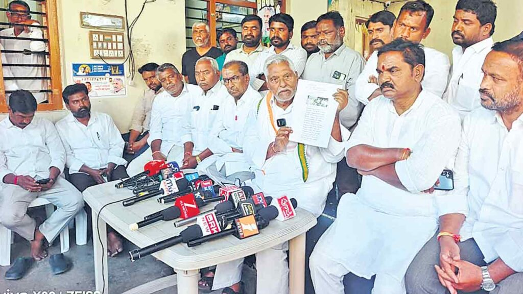 Jeevan Reddy | అవమానాలు ఎంతకాలం భరించాలి.. కాంగ్రెస్‌లో ఉండాలా.. పోవాలా ...