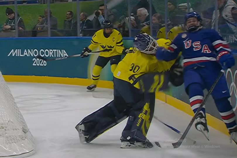USA Hockey star shoved to Olympic ice after cheap shot on Sweden goalie