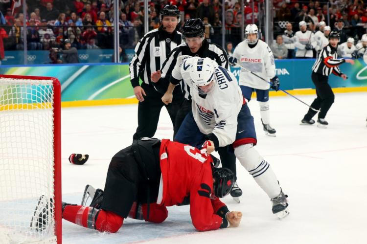 JO 2026. Après sa bagarre contre le Canada, le hockeyeur des Bleus ...