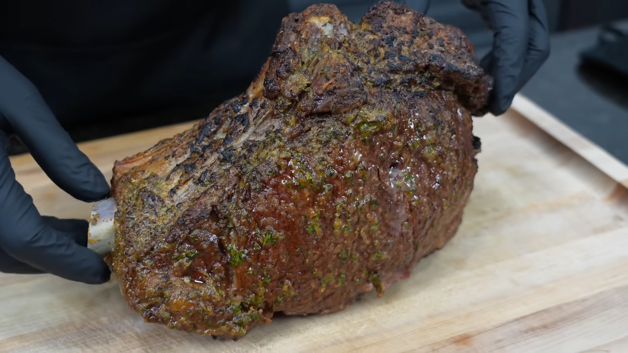 How to cook a Cajun-style prime rib for special occasions