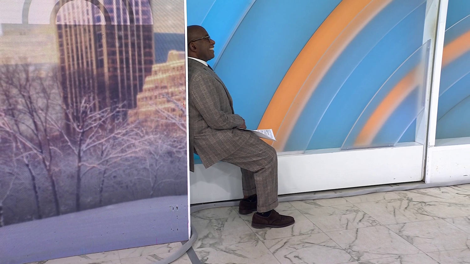 Al Roker drops into 1 of his favorite bodyweight exercises on air