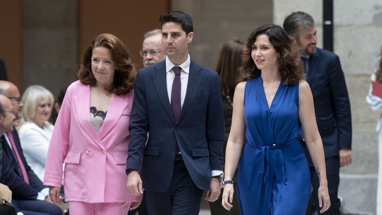 Ayuso cesa a su consejero de Educación y nombra a Mercedes Zarzalejo ...