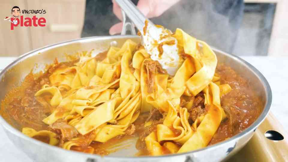 How this short rib ragu becomes fall-off-the-bone tender