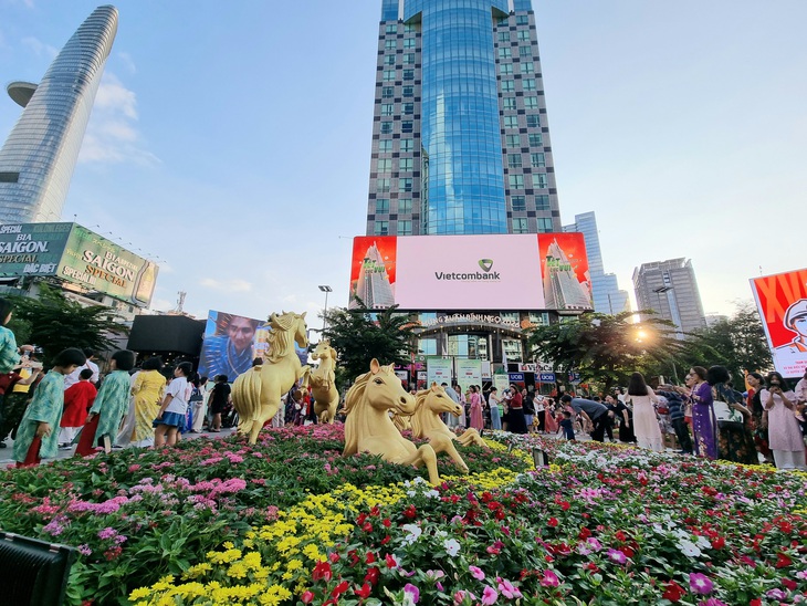 Vietcombank đồng hành Đường hoa Nguyễn Huệ, lan tỏa Tết cực vui