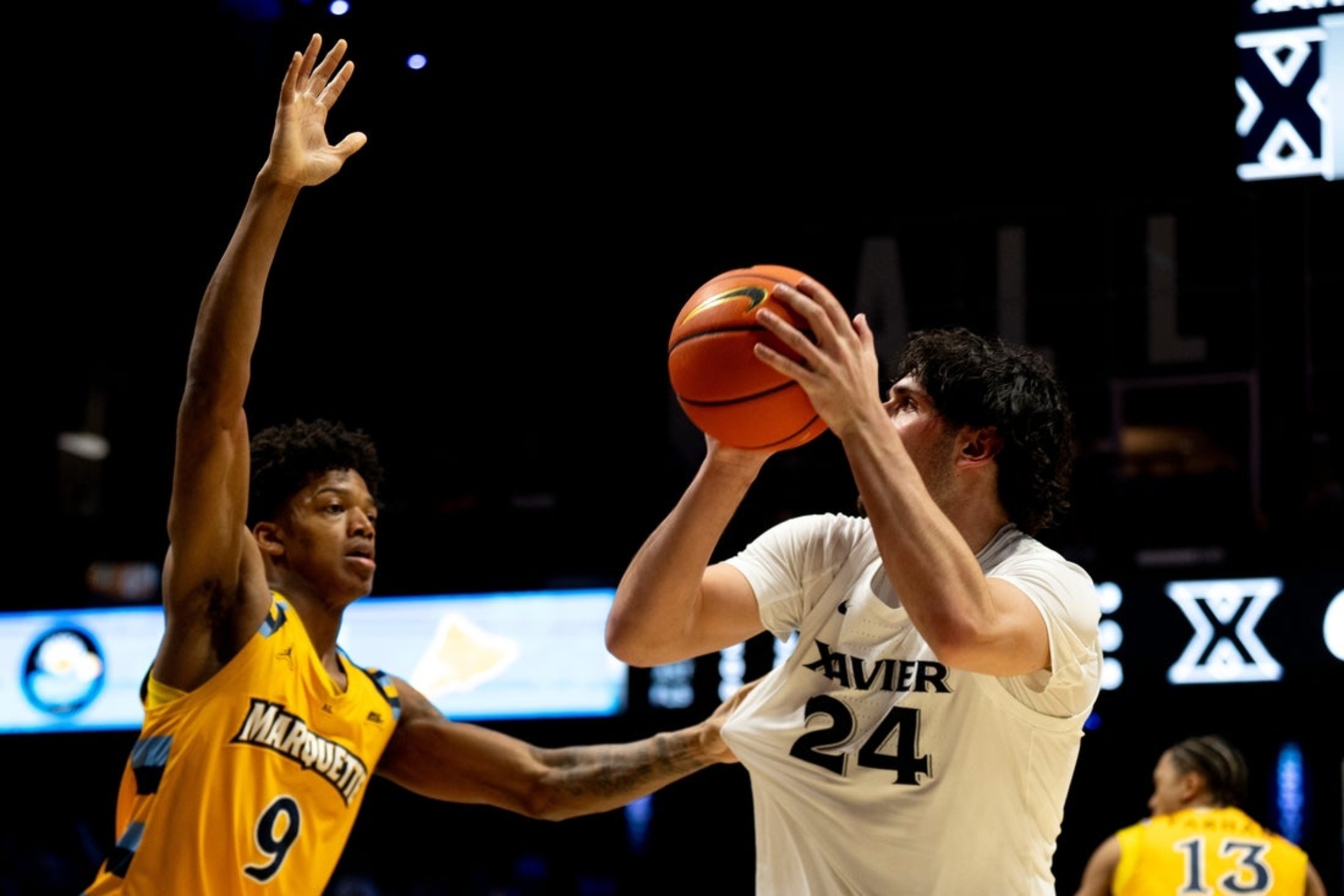Hot-shooting Xavier clashes with streaking Villanova