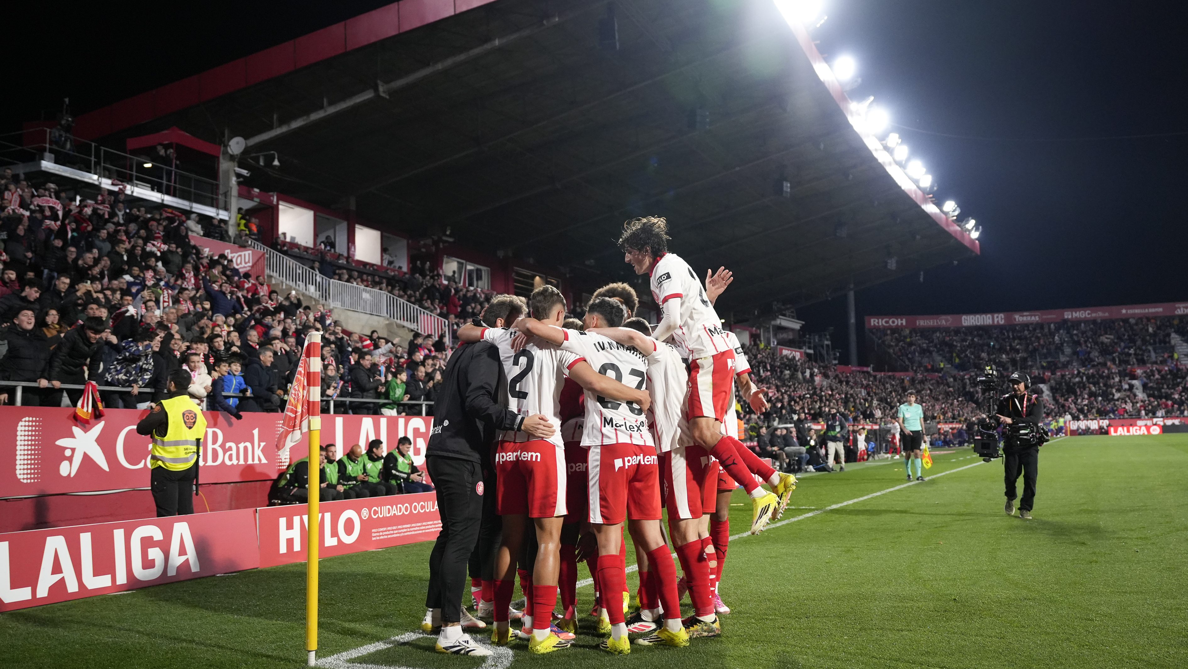 Real Madrid asalta el liderato en España tras la derrota del FC ...