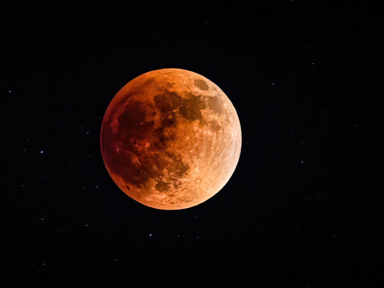The total lunar eclipse tonight is the last of its kind until 2028