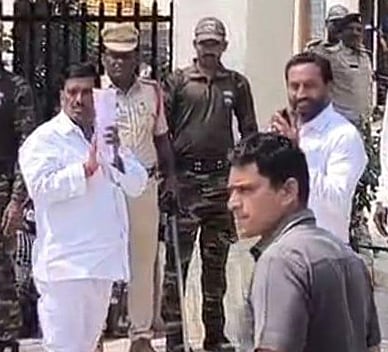 Telangana municipal polls: It's love all when it comes to politics and ...