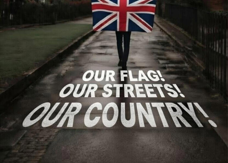 Loyalists urged to 'raise the flag' after PSNI signal paramilitary ...