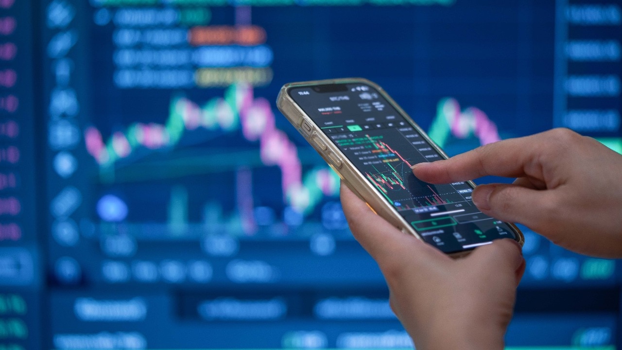 Infosys, TCS, HCLTech gain up to 3%: Why are IT stocks rising today?