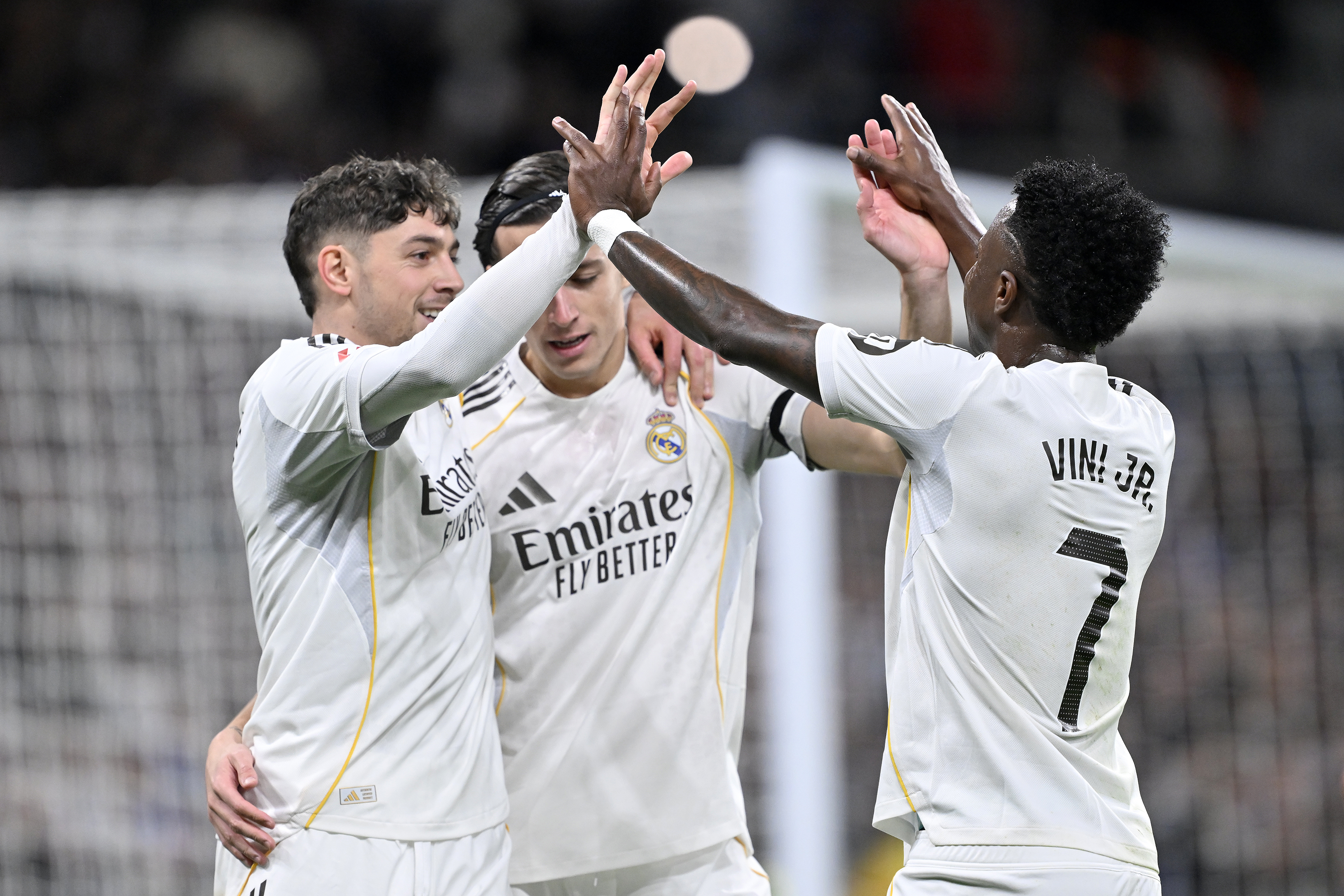 La nueva secuencia táctica del Real Madrid: Arriba, atrás y al frente para eludir la presión rival