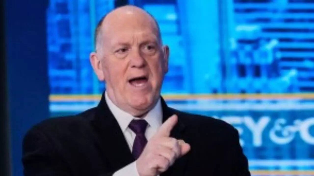 It's one team, one fight: Tom Homan admits differences with Noem ...